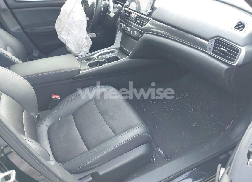 Photo 5 of 2019 Honda Accord SPORT 2.0T (VIN 1HGCV2F33KA033228)