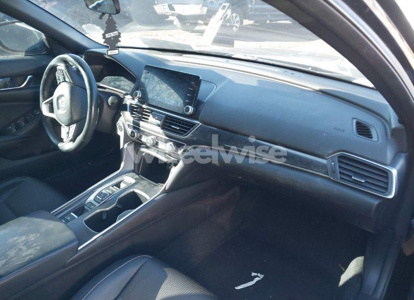 Photo 5 of 2018 Honda Accord SPORT 2.0T (VIN 1HGCV2F34JA001712)