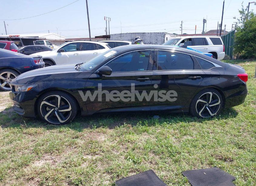 Photo 14 of 2018 Honda Accord SPORT 2.0T (VIN 1HGCV2F34JA002066)