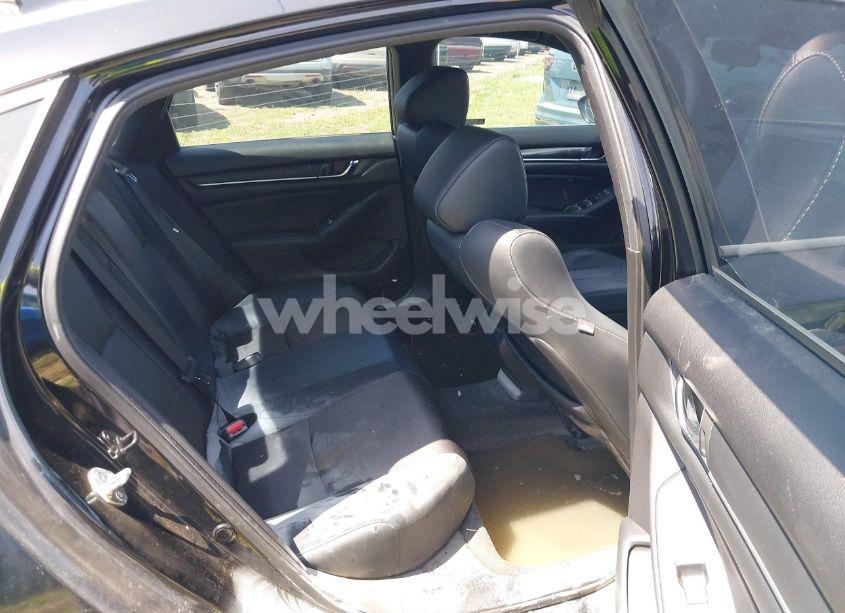 Photo 8 of 2018 Honda Accord SPORT 2.0T (VIN 1HGCV2F34JA002066)