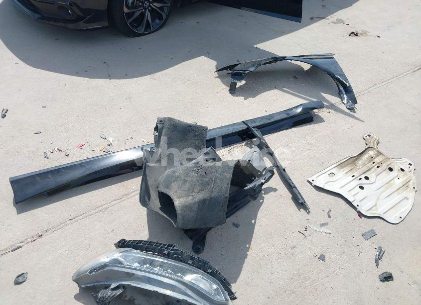 Photo 12 of 2018 Honda Accord SPORT 2.0T (VIN 1HGCV2F34JA014718)