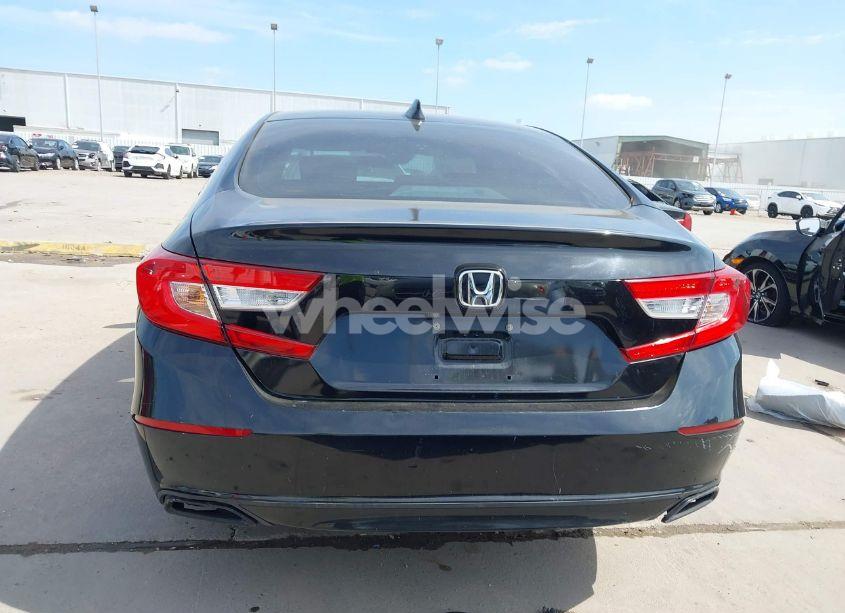Photo 17 of 2018 Honda Accord SPORT 2.0T (VIN 1HGCV2F34JA014718)