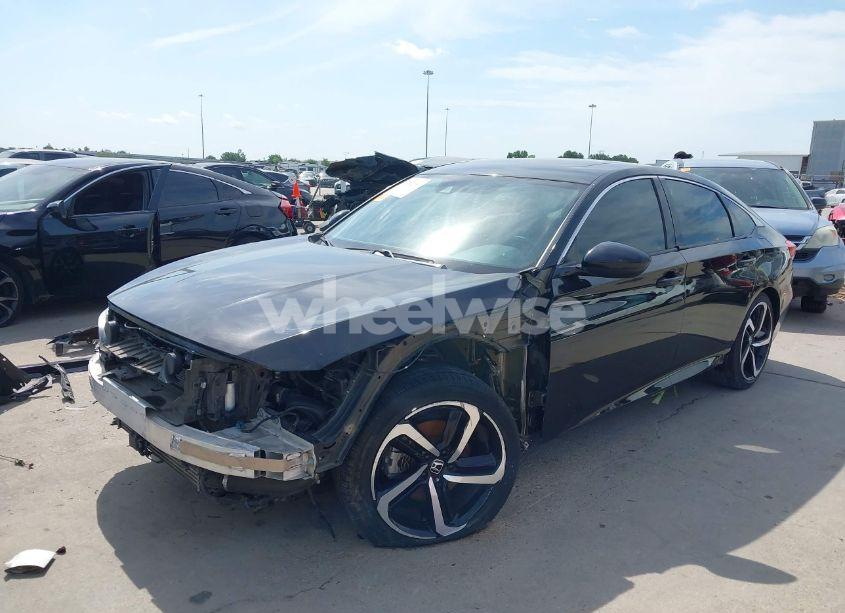 Photo 2 of 2018 Honda Accord SPORT 2.0T (VIN 1HGCV2F34JA014718)