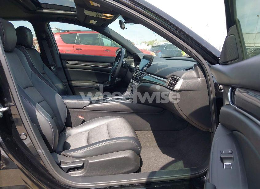 Photo 5 of 2018 Honda Accord SPORT 2.0T (VIN 1HGCV2F34JA014718)