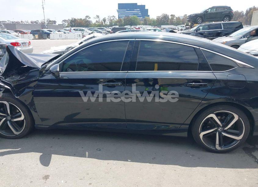 Photo 14 of 2018 Honda Accord SPORT 2.0T (VIN 1HGCV2F34JA032006)