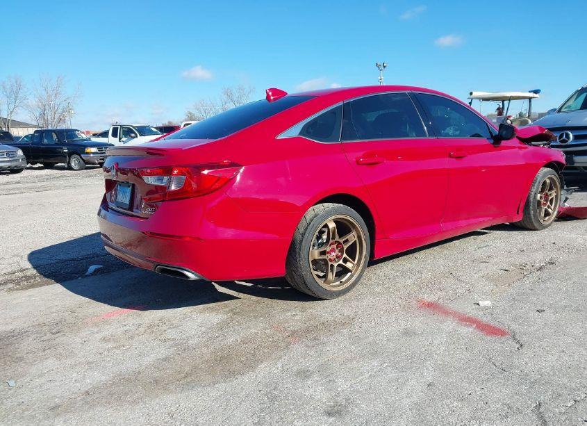 Photo 4 of 2018 Honda Accord SPORT 2.0T (VIN 1HGCV2F34JA043801)