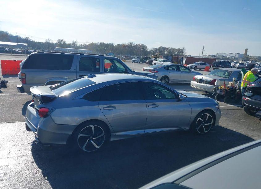 Photo 13 of 2019 Honda Accord SPORT 2.0T (VIN 1HGCV2F34KA021900)