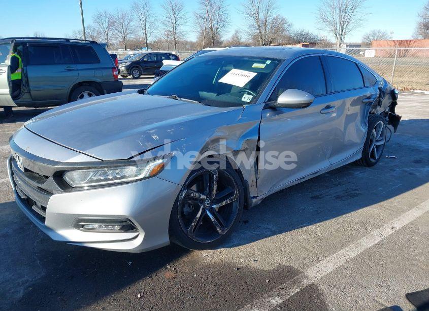 Photo 2 of 2019 Honda Accord SPORT 2.0T (VIN 1HGCV2F34KA025381)