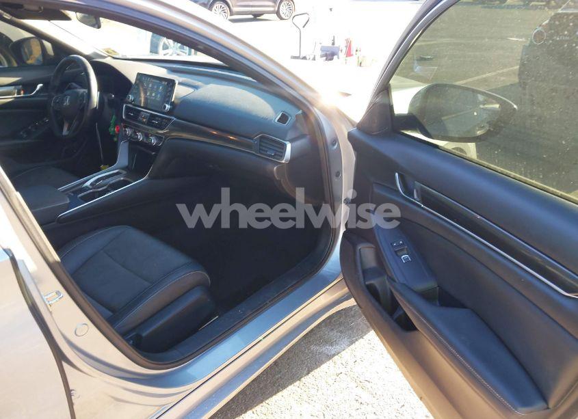 Photo 5 of 2019 Honda Accord SPORT 2.0T (VIN 1HGCV2F34KA025381)