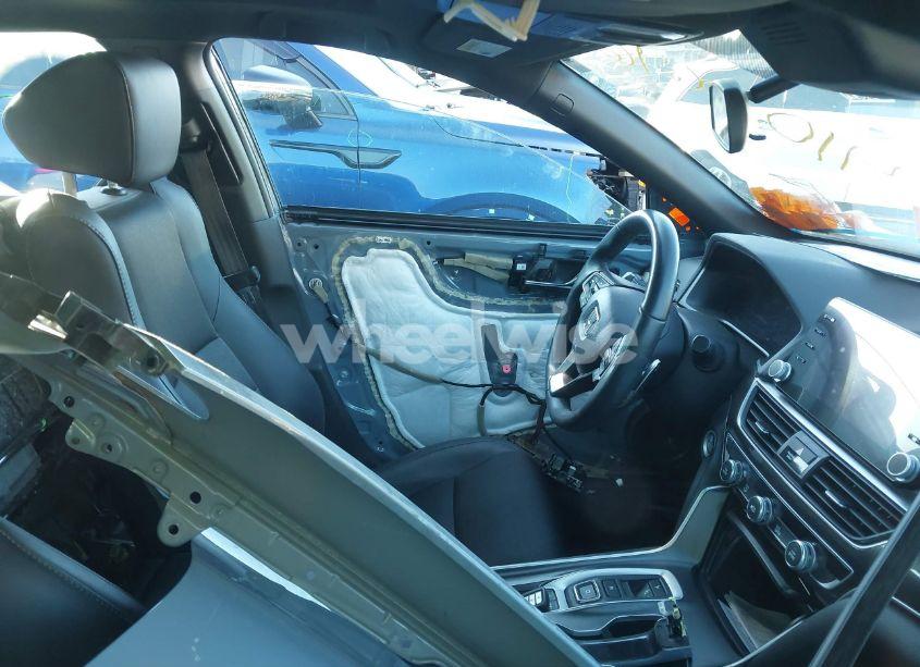 Photo 4 of 2021 Honda Accord SPORT 2.0T (VIN 1HGCV2F34MA013900)