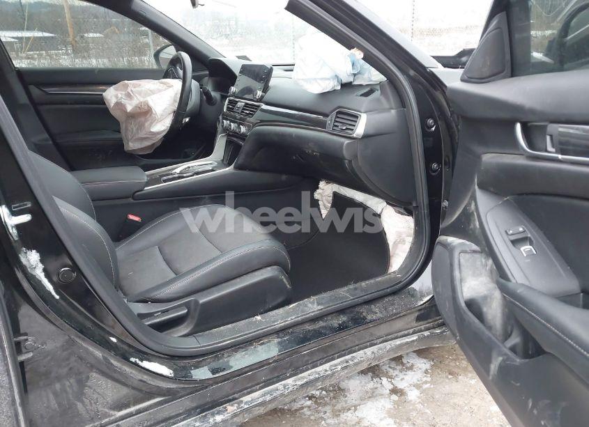 Photo 5 of 2022 Honda Accord SPORT 2.0T (VIN 1HGCV2F34NA010447)