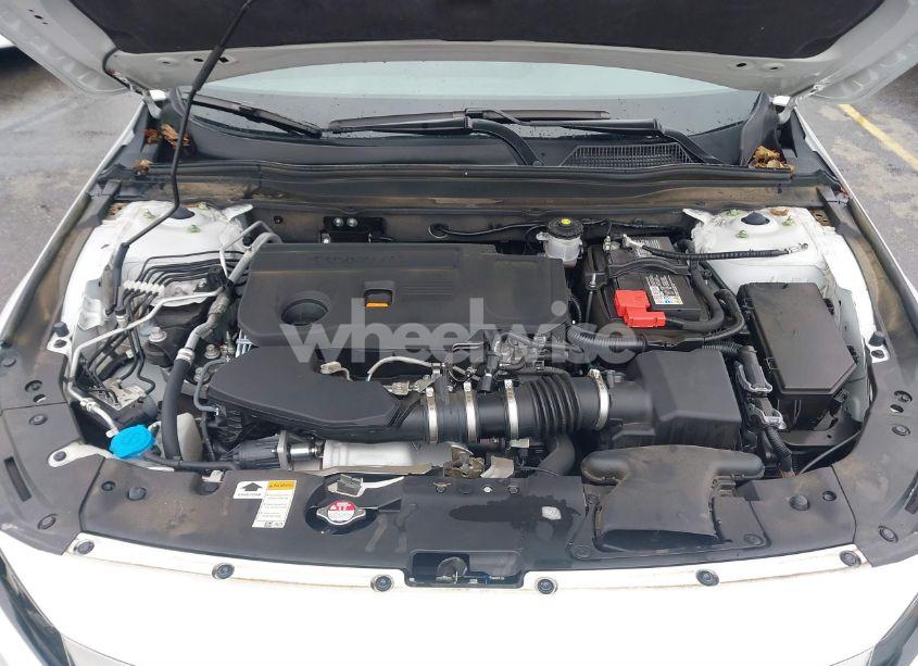 Photo 10 of 2022 Honda Accord SPORT 2.0T (VIN 1HGCV2F34NA016832)