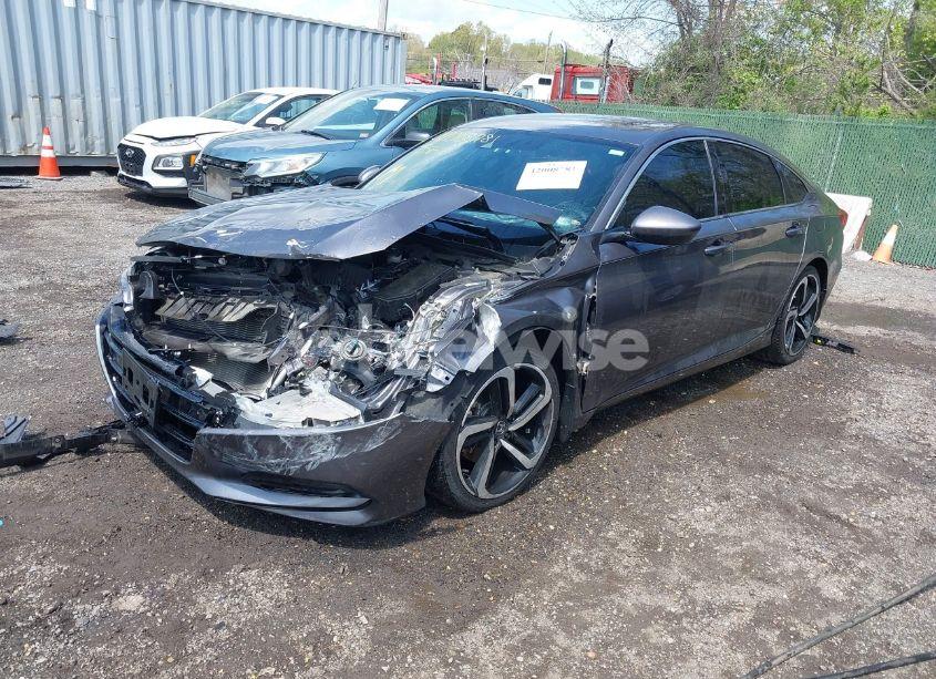 Photo 2 of 2018 Honda Accord SPORT 2.0T (VIN 1HGCV2F35JA026568)