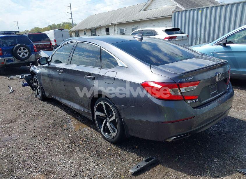 Photo 3 of 2018 Honda Accord SPORT 2.0T (VIN 1HGCV2F35JA026568)