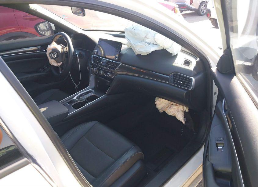 Photo 5 of 2019 Honda Accord SPORT 2.0T (VIN 1HGCV2F35KA020268)