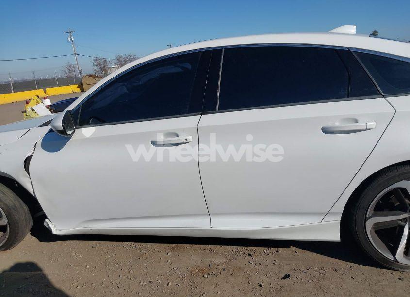 Photo 15 of 2019 Honda Accord SPORT 2.0T (VIN 1HGCV2F35KA020660)