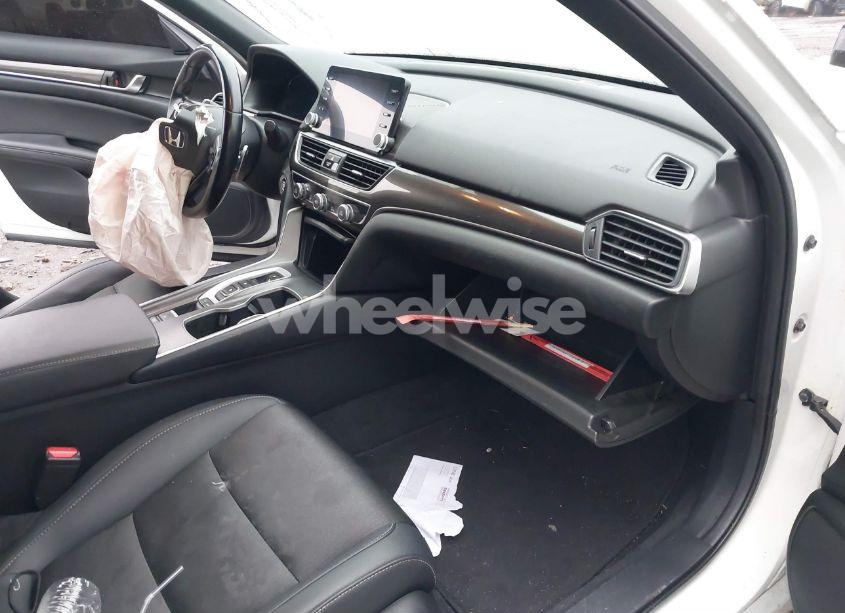 Photo 5 of 2019 Honda Accord SPORT 2.0T (VIN 1HGCV2F35KA036258)