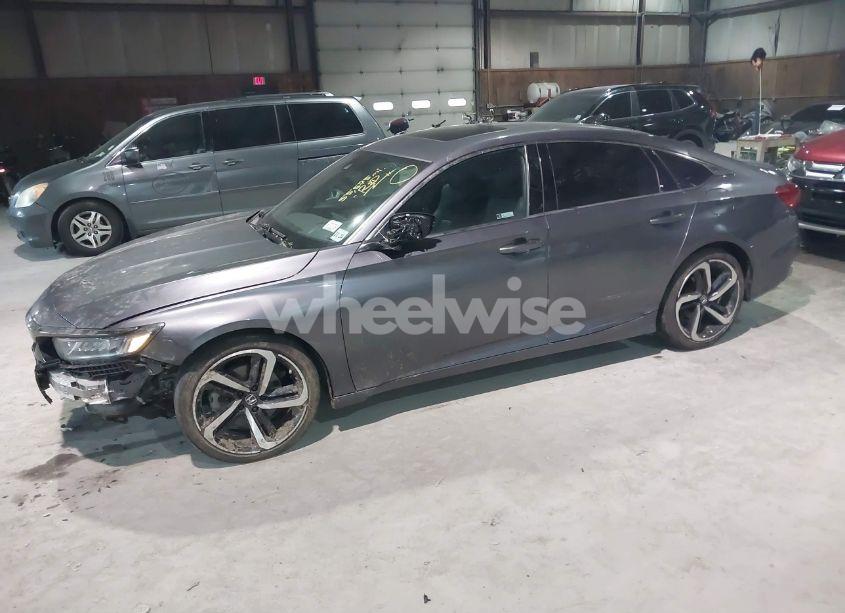 Photo 2 of 2020 Honda Accord SPORT 2.0T (VIN 1HGCV2F35LA002922)