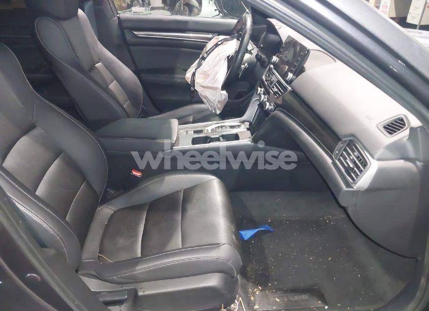 Photo 5 of 2020 Honda Accord SPORT 2.0T (VIN 1HGCV2F35LA002922)