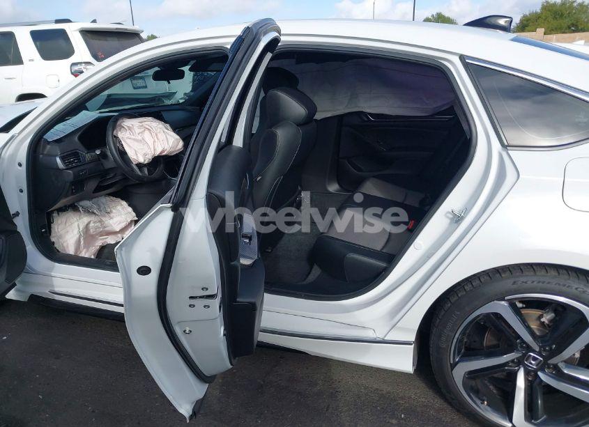 Photo 8 of 2022 Honda Accord SPORT 2.0T (VIN 1HGCV2F35NA003216)