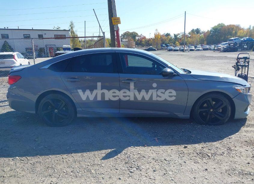 Photo 13 of 2022 Honda Accord SPORT 2.0T (VIN 1HGCV2F35NA015673)