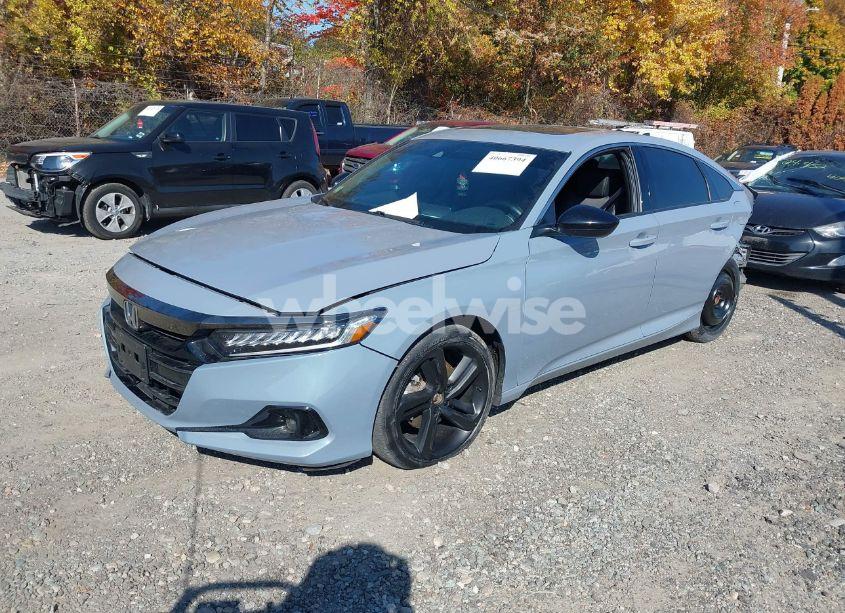 Photo 2 of 2022 Honda Accord SPORT 2.0T (VIN 1HGCV2F35NA015673)