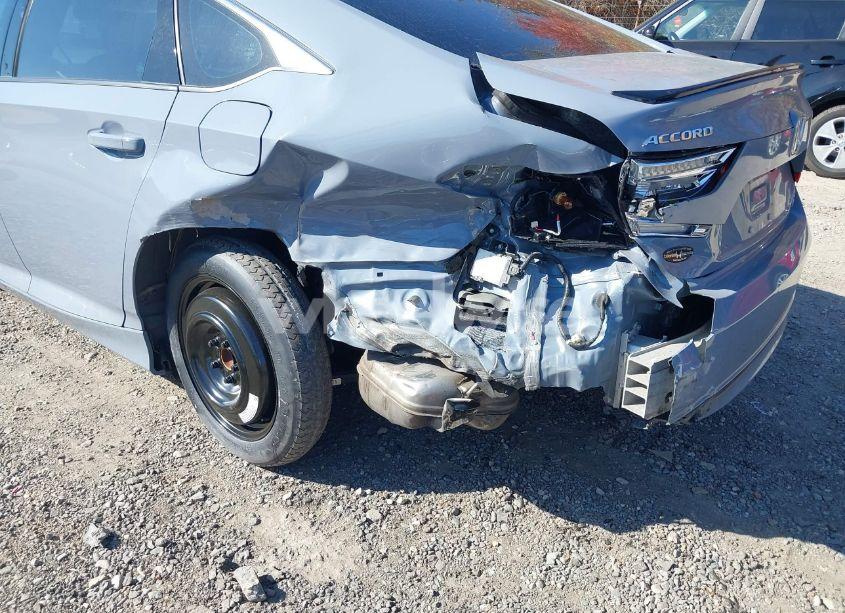 Photo 6 of 2022 Honda Accord SPORT 2.0T (VIN 1HGCV2F35NA015673)