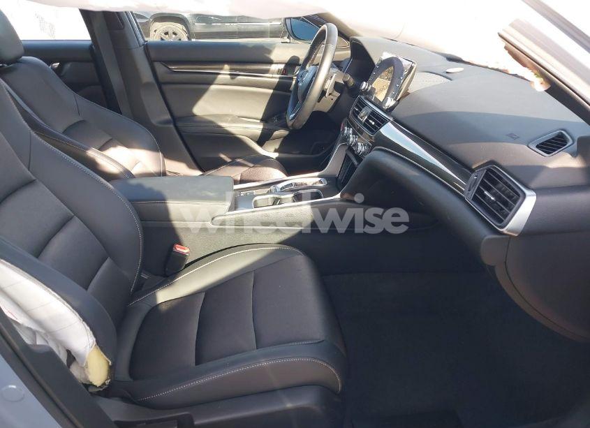 Photo 5 of 2022 Honda Accord SPORT 2.0T (VIN 1HGCV2F35NA020596)