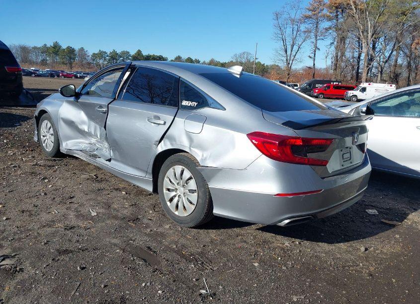 Photo 3 of 2018 Honda Accord SPORT 2.0T (VIN 1HGCV2F36JA025705)