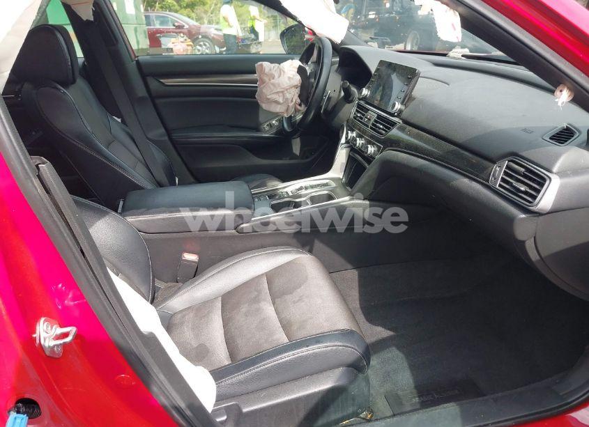 Photo 5 of 2018 Honda Accord SPORT 2.0T (VIN 1HGCV2F36JA033562)