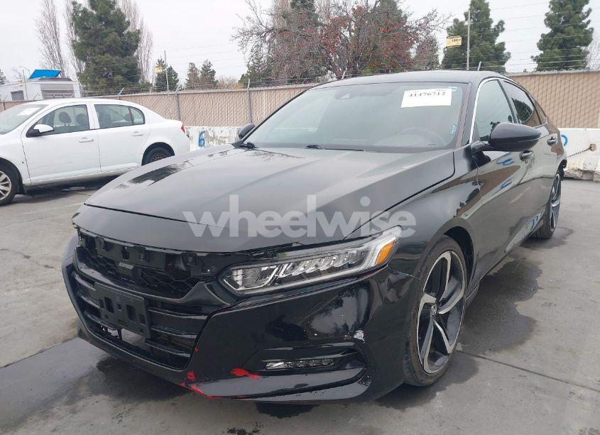 Photo 2 of 2018 Honda Accord SPORT 2.0T (VIN 1HGCV2F36JA034534)