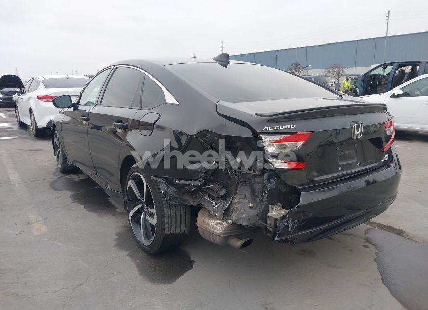 Photo 3 of 2018 Honda Accord SPORT 2.0T (VIN 1HGCV2F36JA034534)