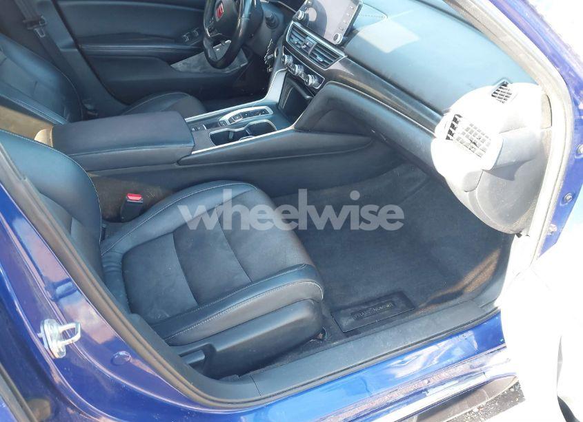 Photo 5 of 2018 Honda Accord SPORT 2.0T (VIN 1HGCV2F36JA035103)