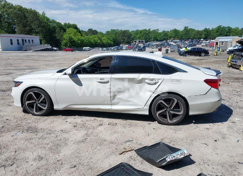 Photo 14 of 2018 Honda Accord SPORT 2.0T (VIN 1HGCV2F36JA038826)