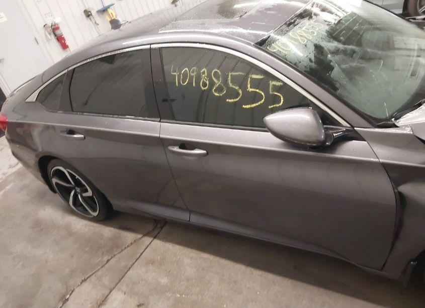 Photo 13 of 2018 Honda Accord SPORT 2.0T (VIN 1HGCV2F36JA044464)