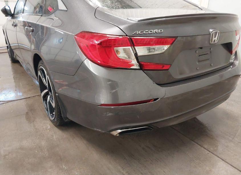 Photo 17 of 2018 Honda Accord SPORT 2.0T (VIN 1HGCV2F36JA044464)