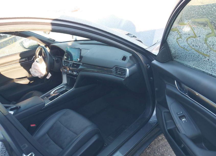 Photo 5 of 2018 Honda Accord SPORT 2.0T (VIN 1HGCV2F36JA044464)