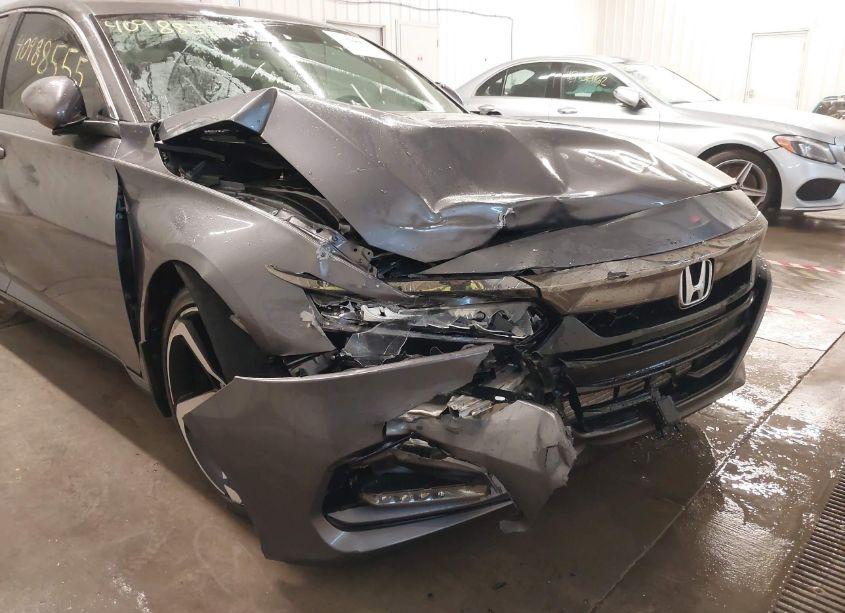 Photo 6 of 2018 Honda Accord SPORT 2.0T (VIN 1HGCV2F36JA044464)