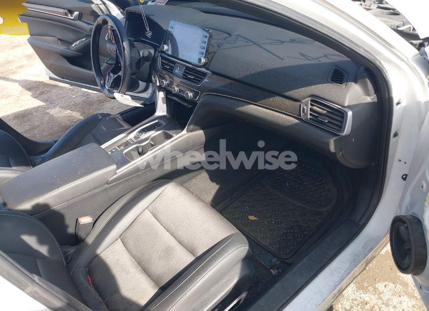 Photo 5 of 2020 Honda Accord SPORT 2.0T (VIN 1HGCV2F36LA030647)