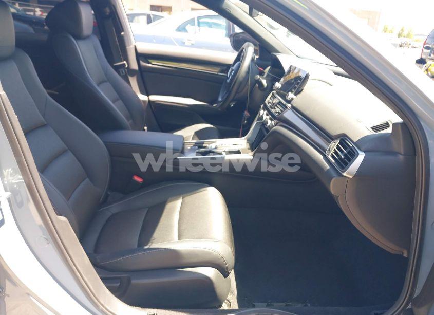 Photo 5 of 2022 Honda Accord SPORT 2.0T (VIN 1HGCV2F36NA018971)