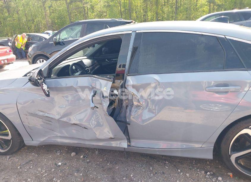 Photo 14 of 2022 Honda Accord SPORT 2.0T (VIN 1HGCV2F36NA019036)