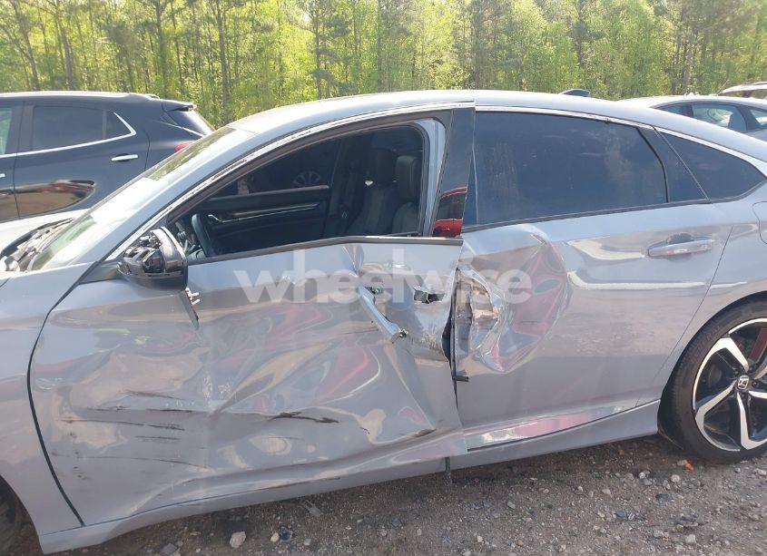 Photo 6 of 2022 Honda Accord SPORT 2.0T (VIN 1HGCV2F36NA019036)