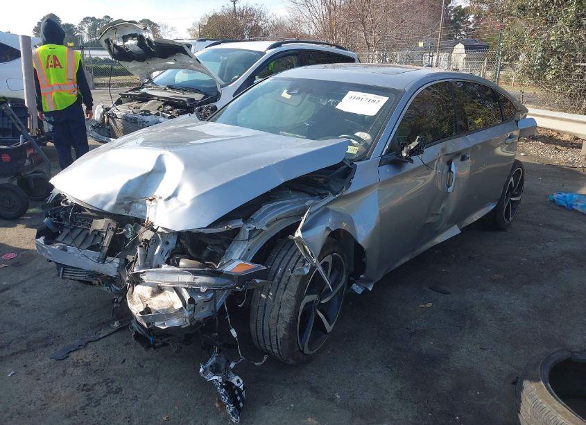 Photo 2 of 2019 Honda Accord SPORT 2.0T (VIN 1HGCV2F37KA005531)