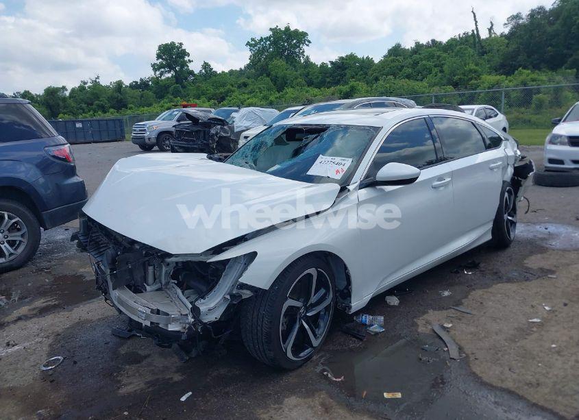 Photo 2 of 2019 Honda Accord SPORT 2.0T (VIN 1HGCV2F37KA012673)