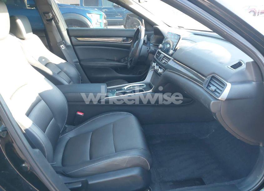 Photo 5 of 2022 Honda Accord SPORT 2.0T (VIN 1HGCV2F37NA000625)