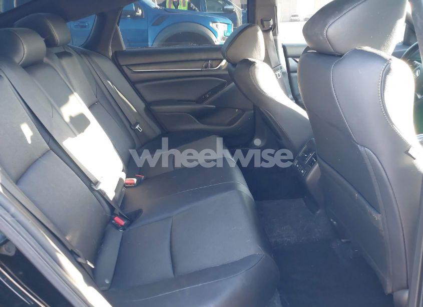 Photo 8 of 2022 Honda Accord SPORT 2.0T (VIN 1HGCV2F37NA000625)