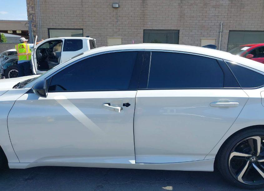 Photo 14 of 2022 Honda Accord SPORT 2.0T (VIN 1HGCV2F37NA023869)