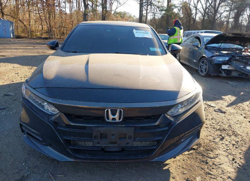 Photo 12 of 2018 Honda Accord SPORT 2.0T (VIN 1HGCV2F38JA014687)