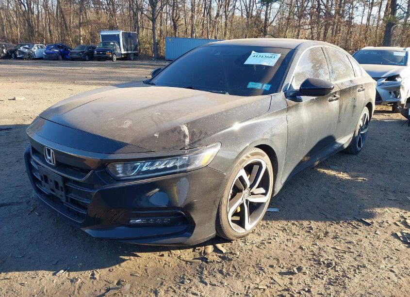 Photo 2 of 2018 Honda Accord SPORT 2.0T (VIN 1HGCV2F38JA014687)