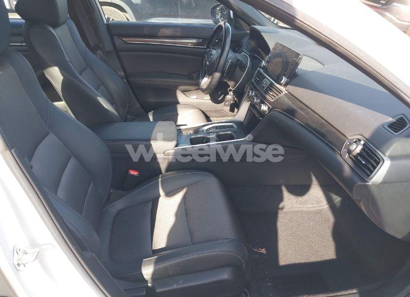 Photo 5 of 2020 Honda Accord SPORT 2.0T (VIN 1HGCV2F38LA031945)